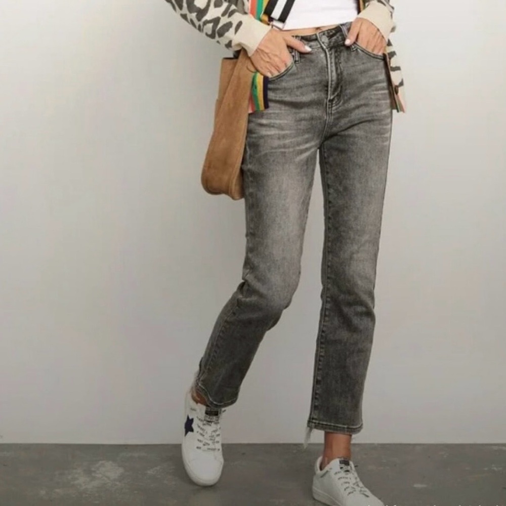 Risen OG Straight Leg Jeans (no front distressing) grey size 9 (29)